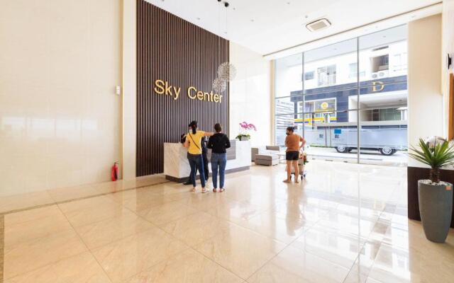 Sky Center Near Airport