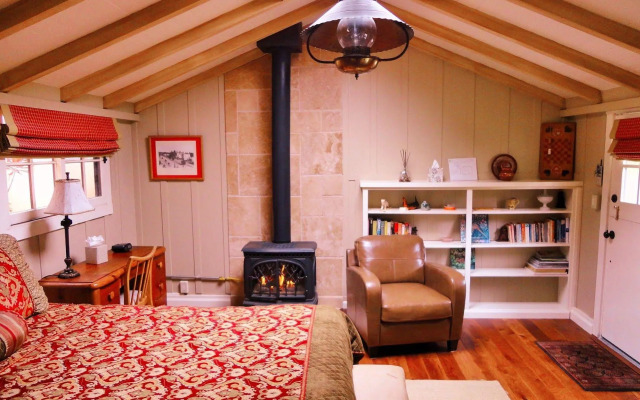 Edgemere Cottages