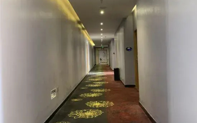 Green Star Hotel