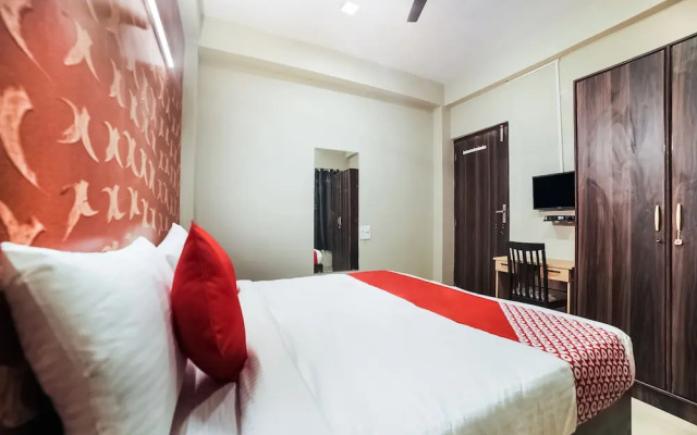 Oyo Flagship 30196 Noida Sector 5