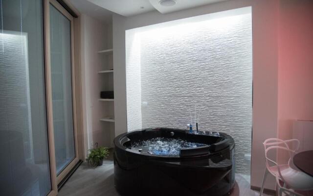 Pandora Luxury Suite