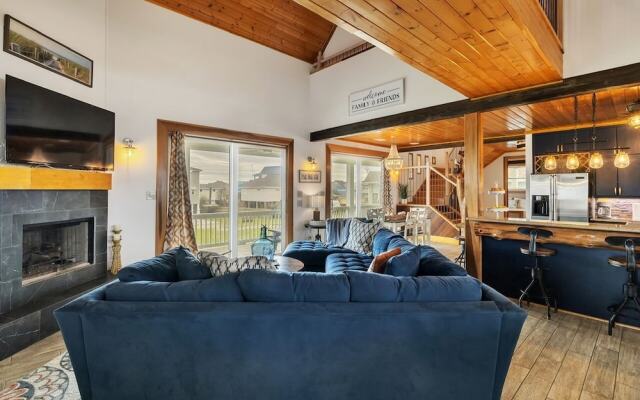 The Sandcastle 4 Bedroom Home by RedAwning