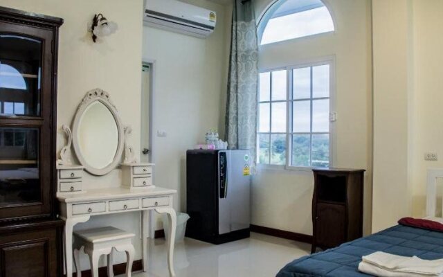 Plern Pitch Residence