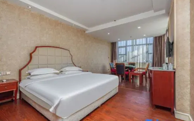 Yuduo Hotel (Fenghua Wanda Jinzhong Plaza)