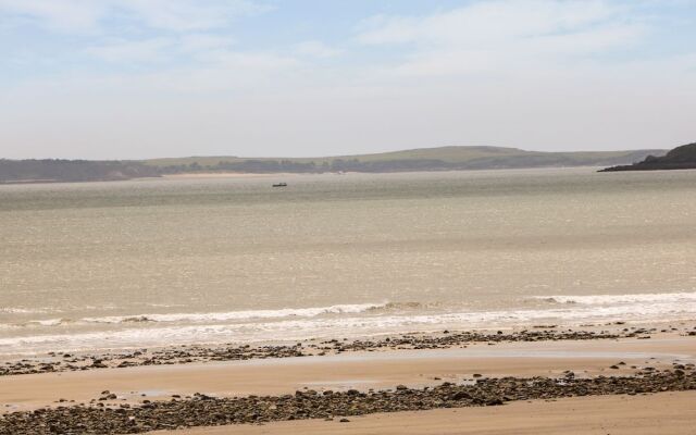 Glan Y Mor