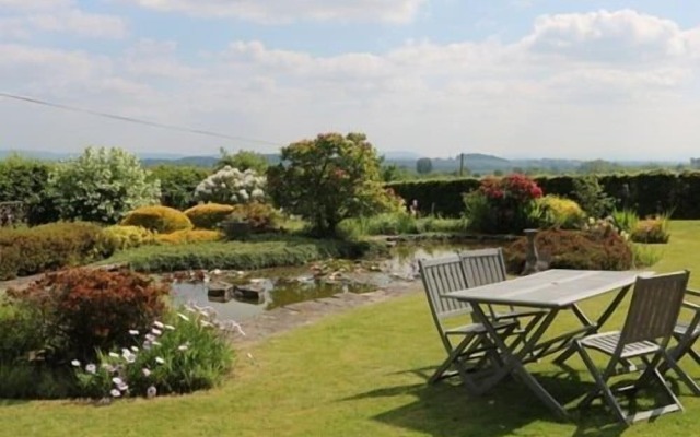 Mortimer Trail B & B