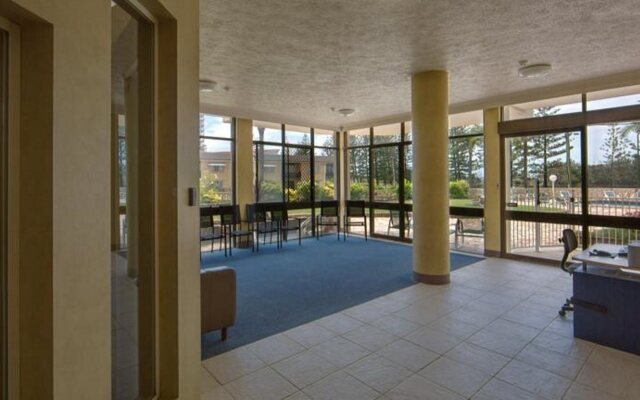 Southern Cross Beachfront Holiday Apartments