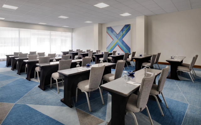 Hyatt Regency Los Angeles International Airport