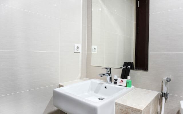 Relaxing Studio Puri Mansion Apartment