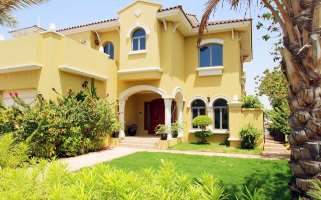 Kennedy Towers - Frond M Villa