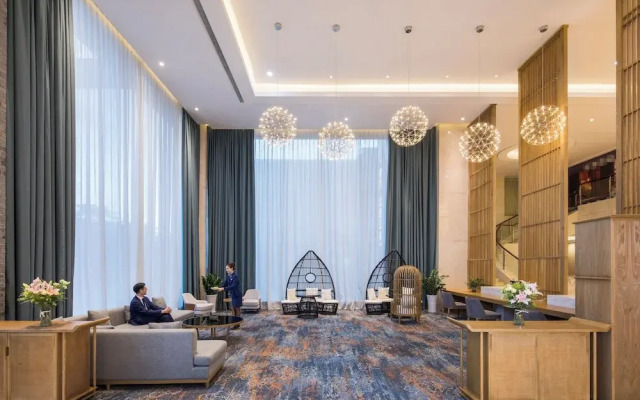 Mehood Lestie International Hotel Nancun Wanbo Metro Station Branch
