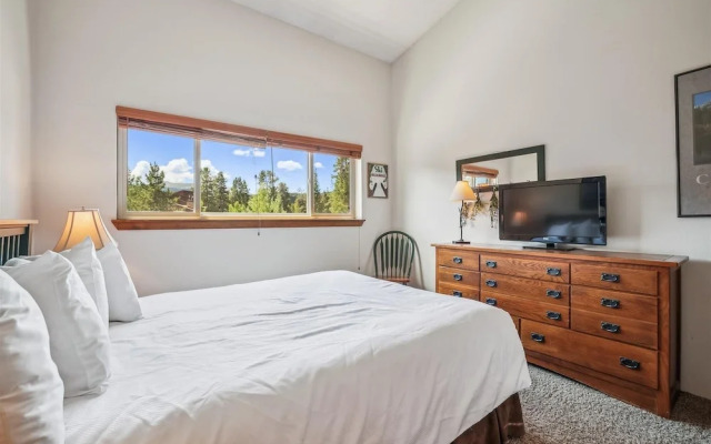 Pine Ridge 11e 2 Bedroom Condo