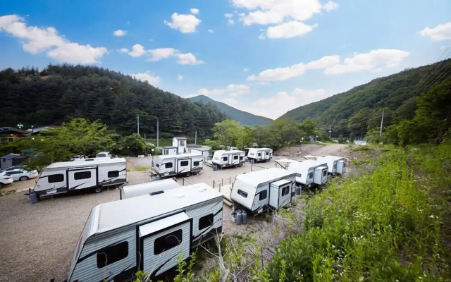 Sunshine Caravan