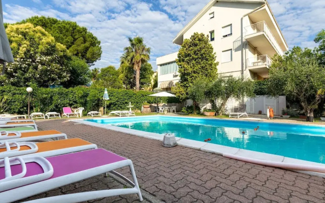 Attractive Apartment in Loano With Garden