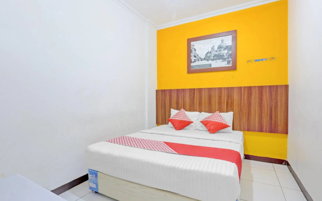 OYO 90426 Near Mall Ciputra 2 – Guest Rooms – Semarang