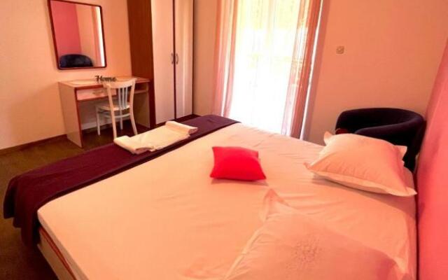 Apartment Bogomir - 80m from beach