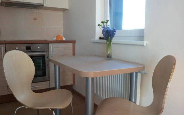 ANTONIO APARTMEnT