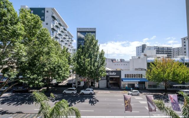 Toodles This Cbd Apartment Is Ready To Delight