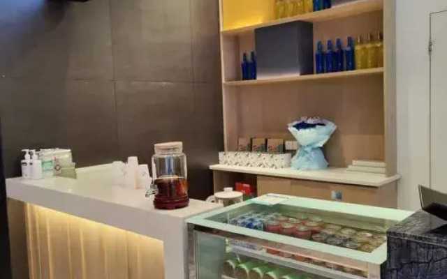 Echarm Hotel (Guigang Pingnan Central Square)