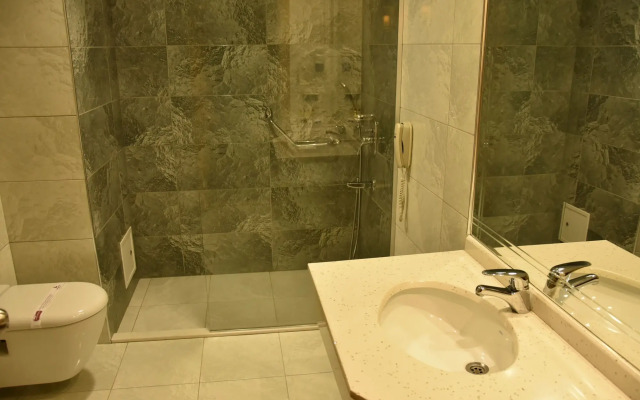 Grand Simay Hotel