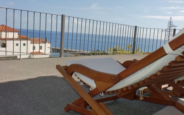 House In Calheta Beach - Best Location In Calheta