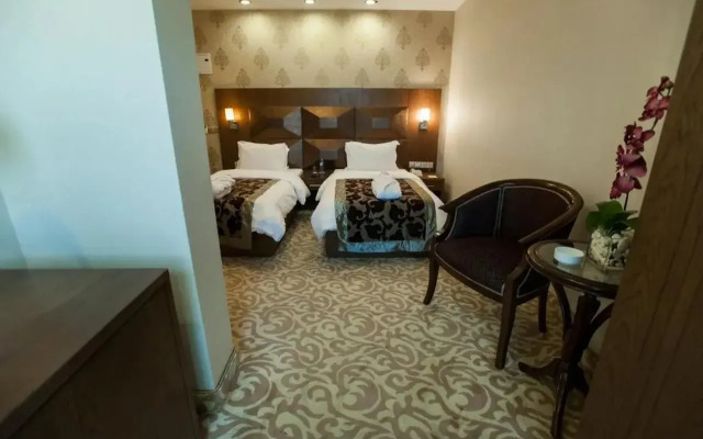 Fiori Hotel