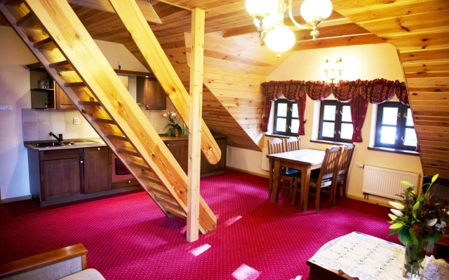 Hotel Dworek Wapionka