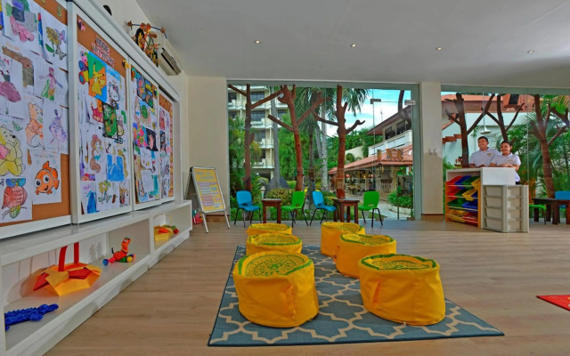 Costabella Tropical Beach Hotel