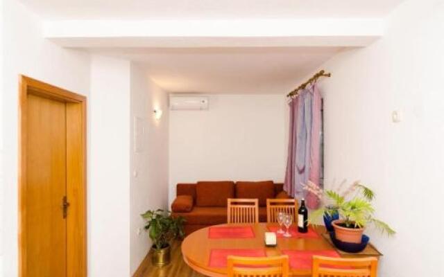 Apartments Ereš Žuronja