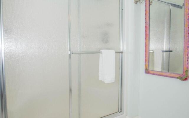 Terrace Inn and 1911 Restaurant