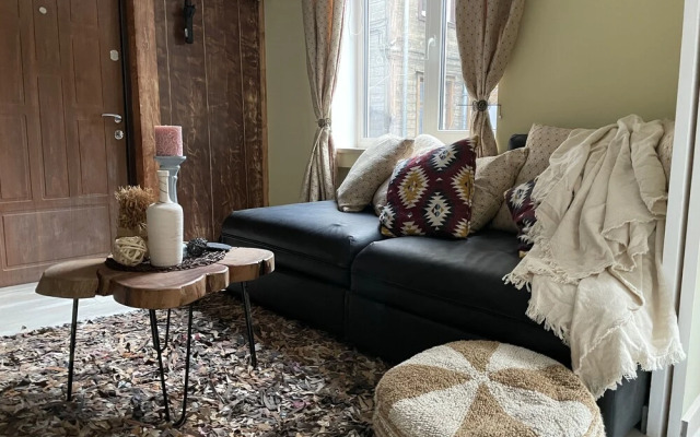 Cozy 1Br Apts with Yard and Parking