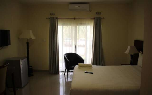 Four Pillars Lodge Chilanga