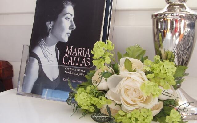 Maria Callas Yachthotel