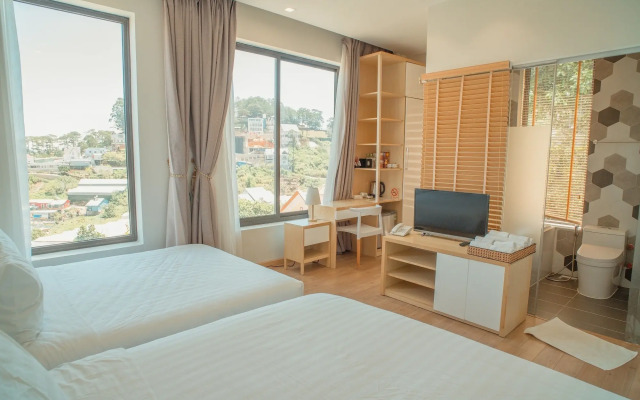 Dalat Home