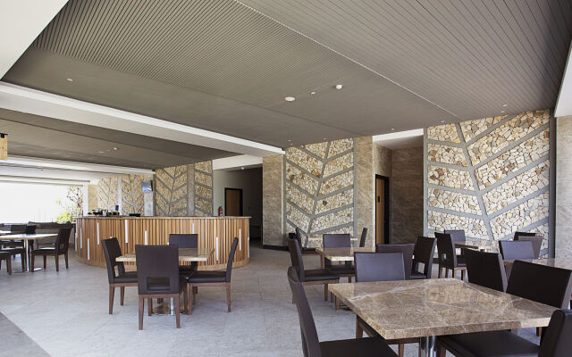 The Rinra Makassar