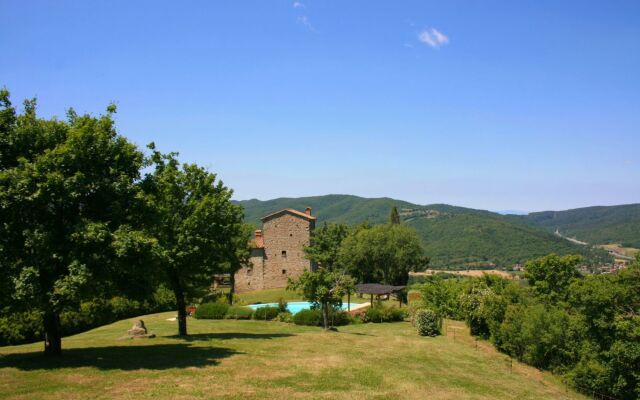 Wonderful private villa for 16 people with WIFI, private pool, TV and parking