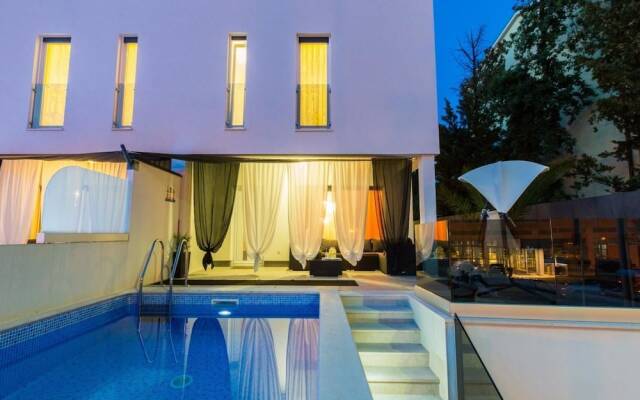 Villa Aurora