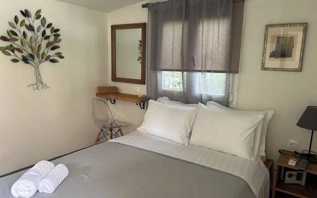 Pefkon Suites