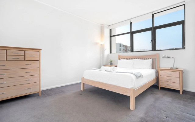 3BR Penthouse above a Shopping Mall