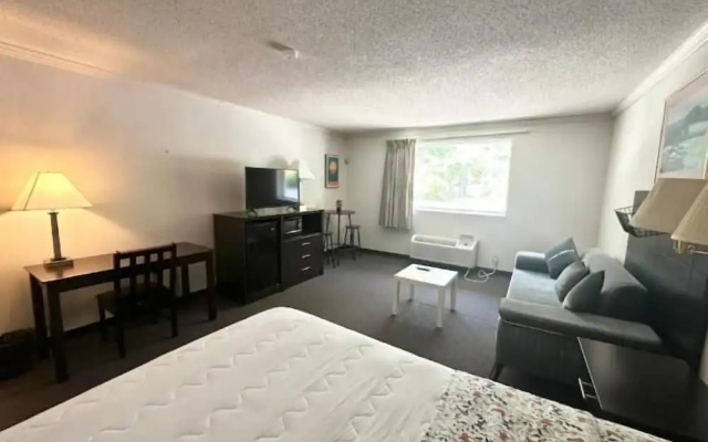 French Creek Inn
