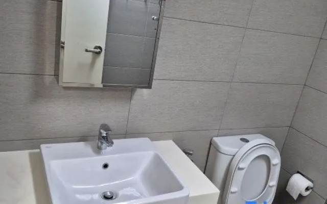 EkoCheras*Balcony* Sunshine&Cosy Condo Stay 3/4Pax