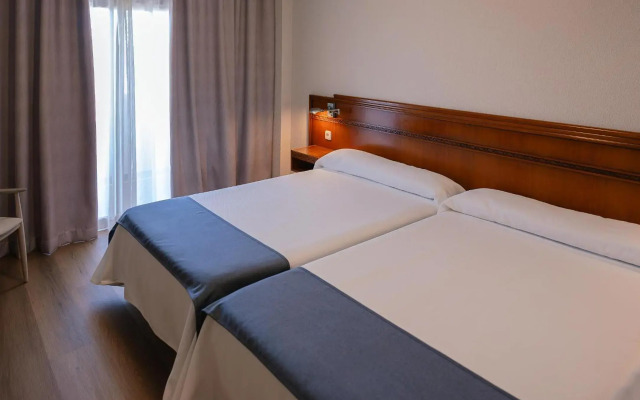 Port Europa Hotel