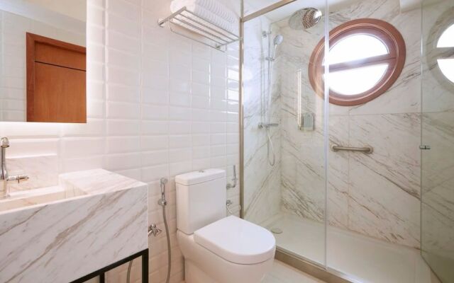 Golden Bay Hotel Boutique