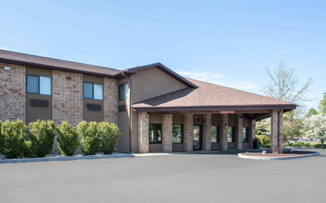 Quality Inn & Suites Sun Prairie Madison East