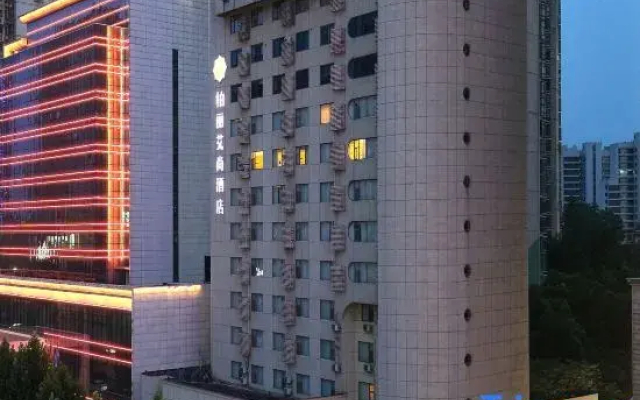 Polysheron Hotel (Changsha Helong Sports Center Houjiatang Subway Station)