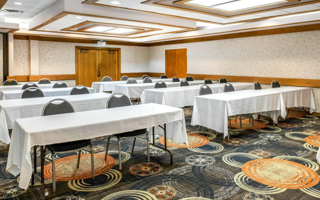 Quality Inn Conference Center Logansport