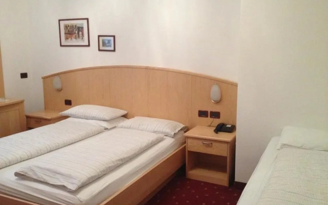 Hotel Mezzolago