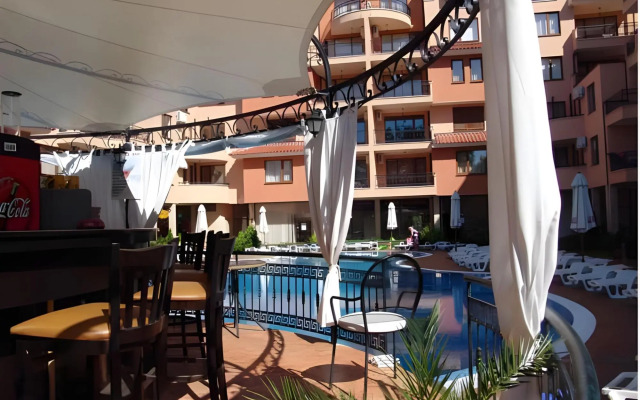Efir Holiday Village