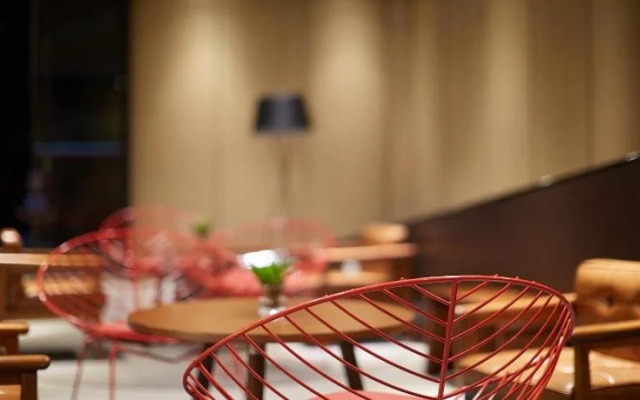 HanTing Hotel (Wuhan Tianhe Airport Panlong City Outlet)