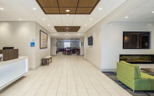 Holiday Inn Express Calgary North